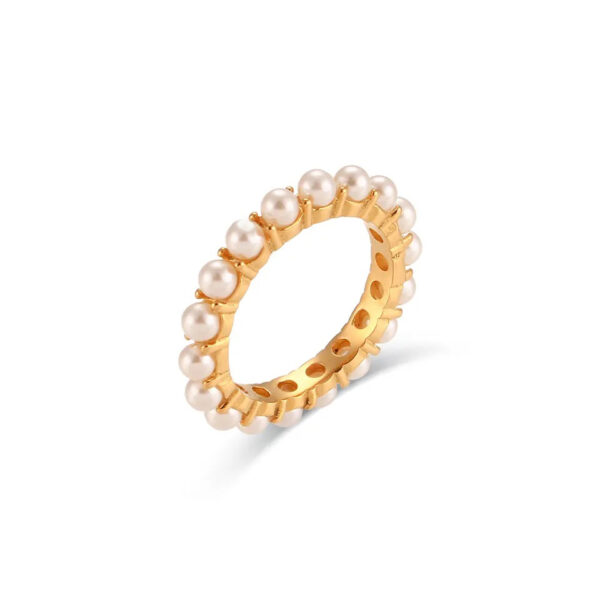 Mini pearls ring