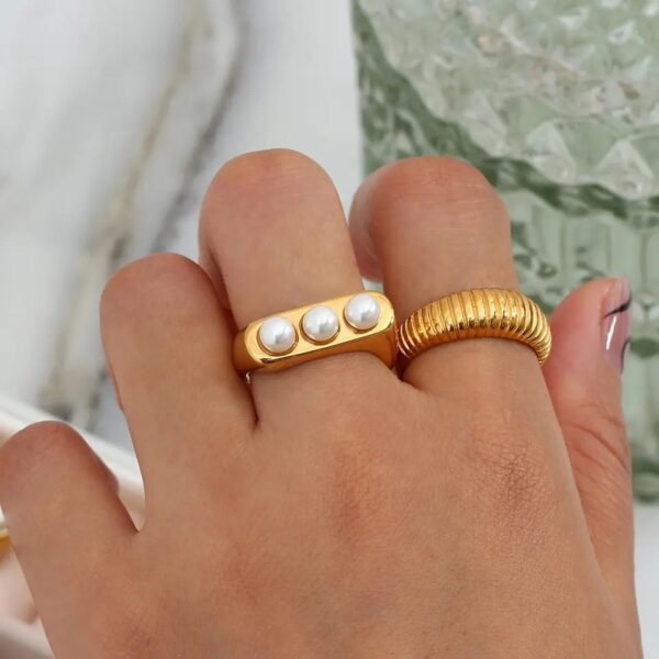 Three pearls ring - Imagen 2