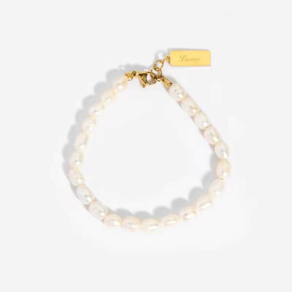 Pearl bracelet