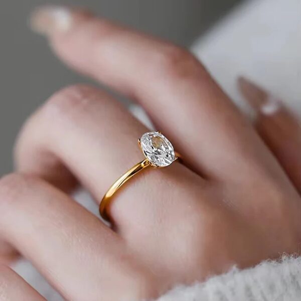 Oval diamond ring - Imagen 2